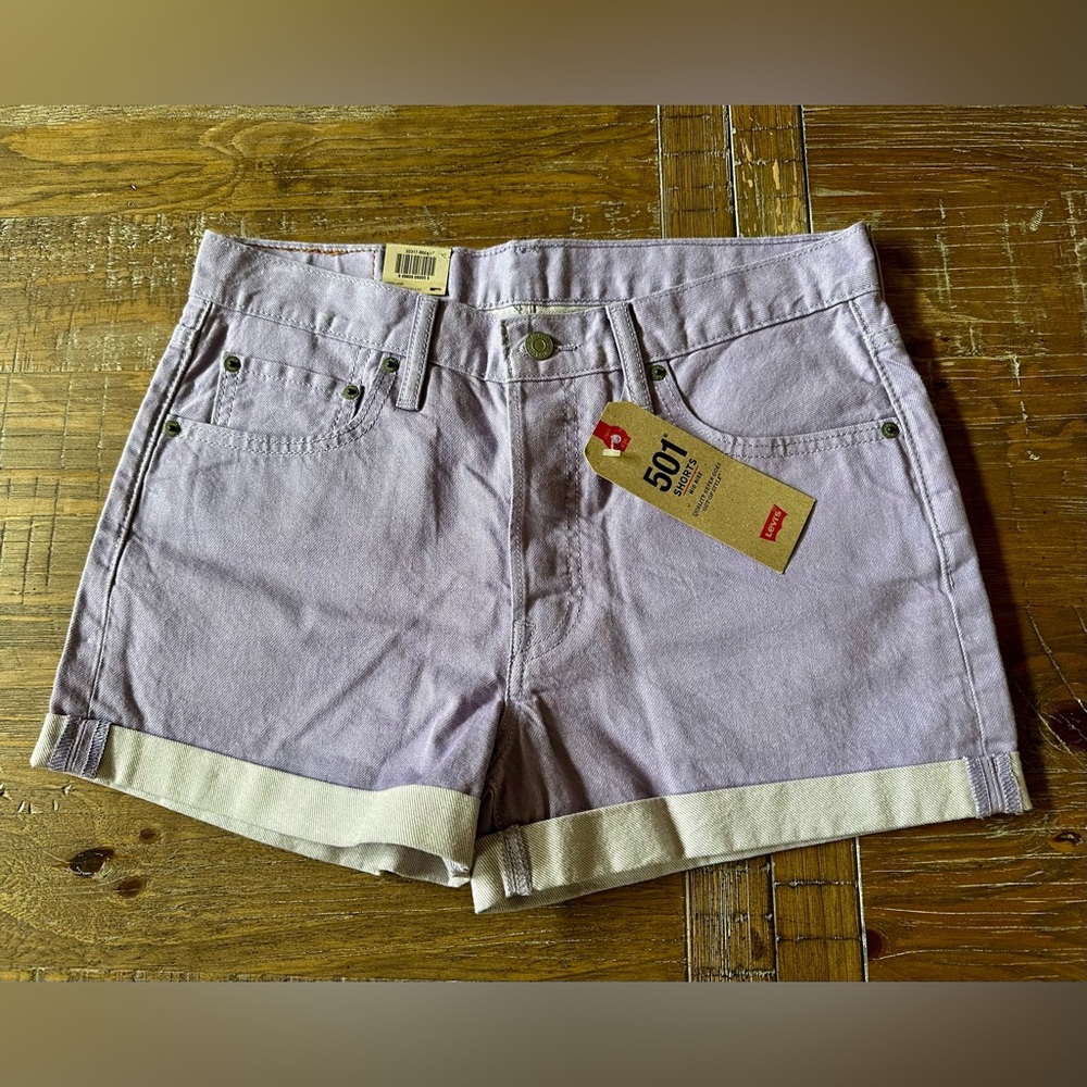 NEW Lilac Levi’s 501 Mid-Rise Denim Shorts, Size 29